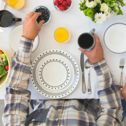 סט צלחות 18 חלקים CORELLE מבית קורנינג דגם City Block