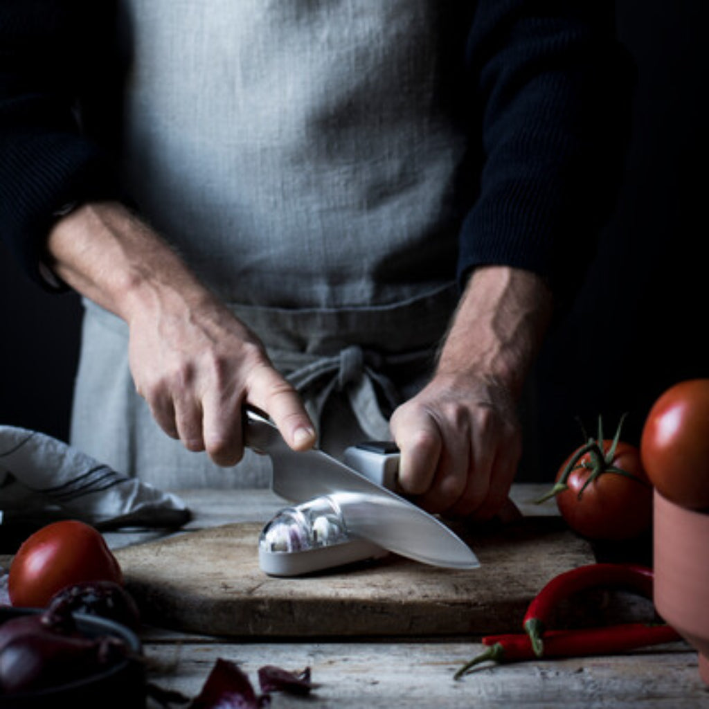 סכין שף 20 ס״מ GLOBAL G-2