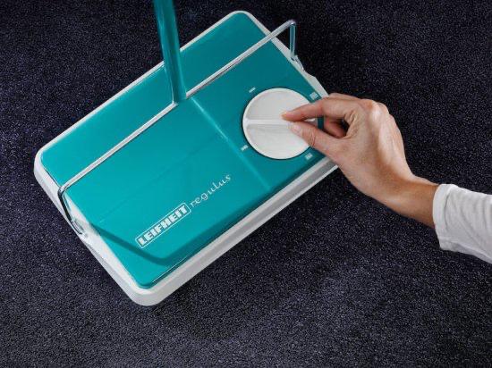 מטאטא שטיחים מכני Leifheit