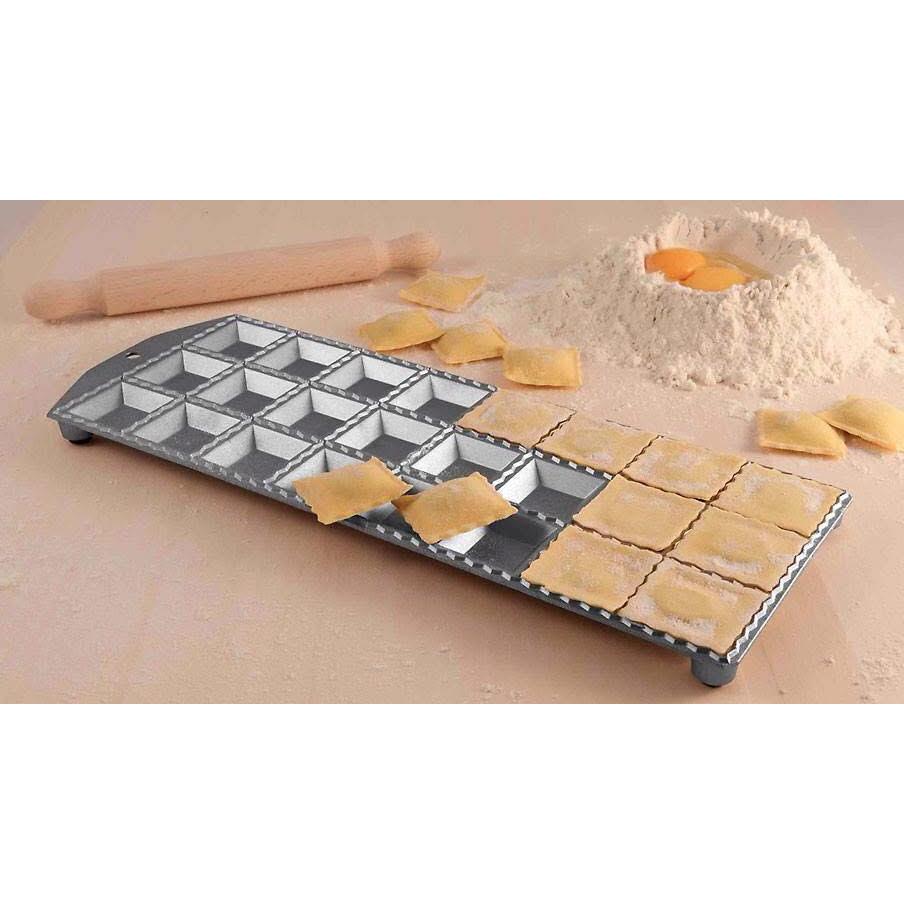 תבנית להכנת רביולי 24 שקעים